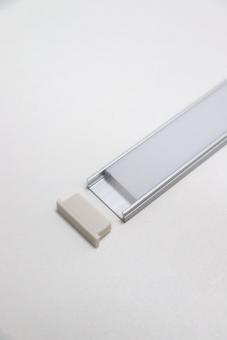 19080 Комплект: Профиль накладной алюминиевый серебристый анодированный с экраном 23.8*6 мм, длина 2 метра, 2 заглушки, 4 монтажные клипсы ПОД ЗАКАЗ